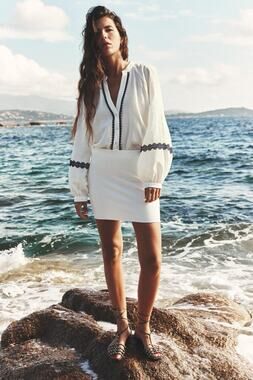 Zara Mini Skirt in Stretch Knit White Size M